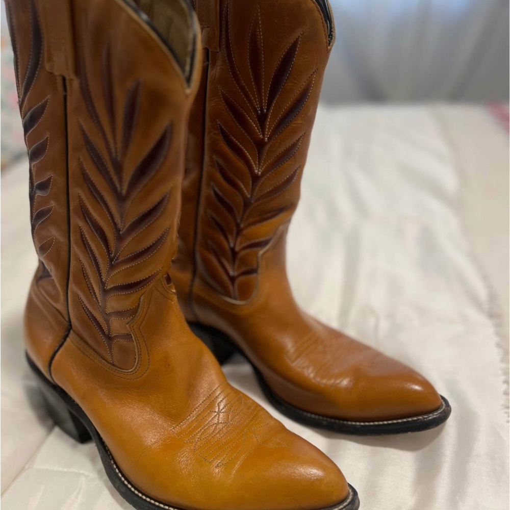 ACME Tan Western Boots with Leaf Stitching